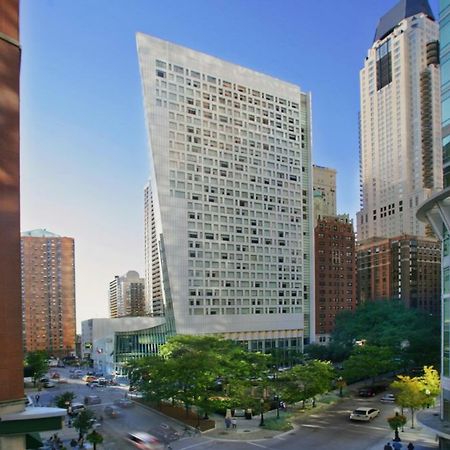 Отель Sofitel Chicago Magnificent Mile Экстерьер фото The building in 2018