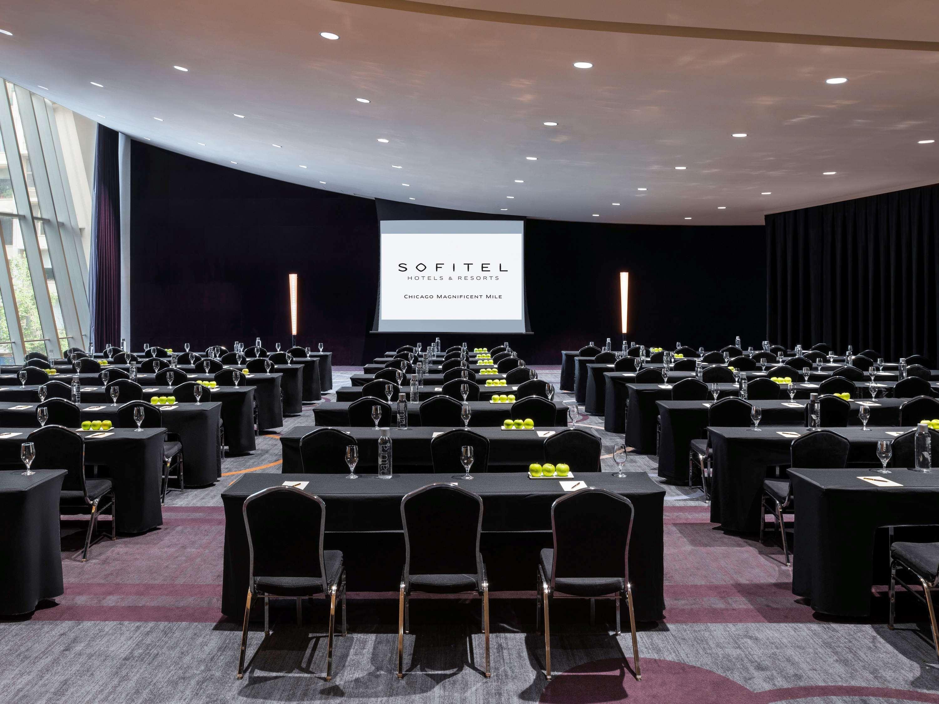 Отель Sofitel Chicago Magnificent Mile Экстерьер фото Meeting room